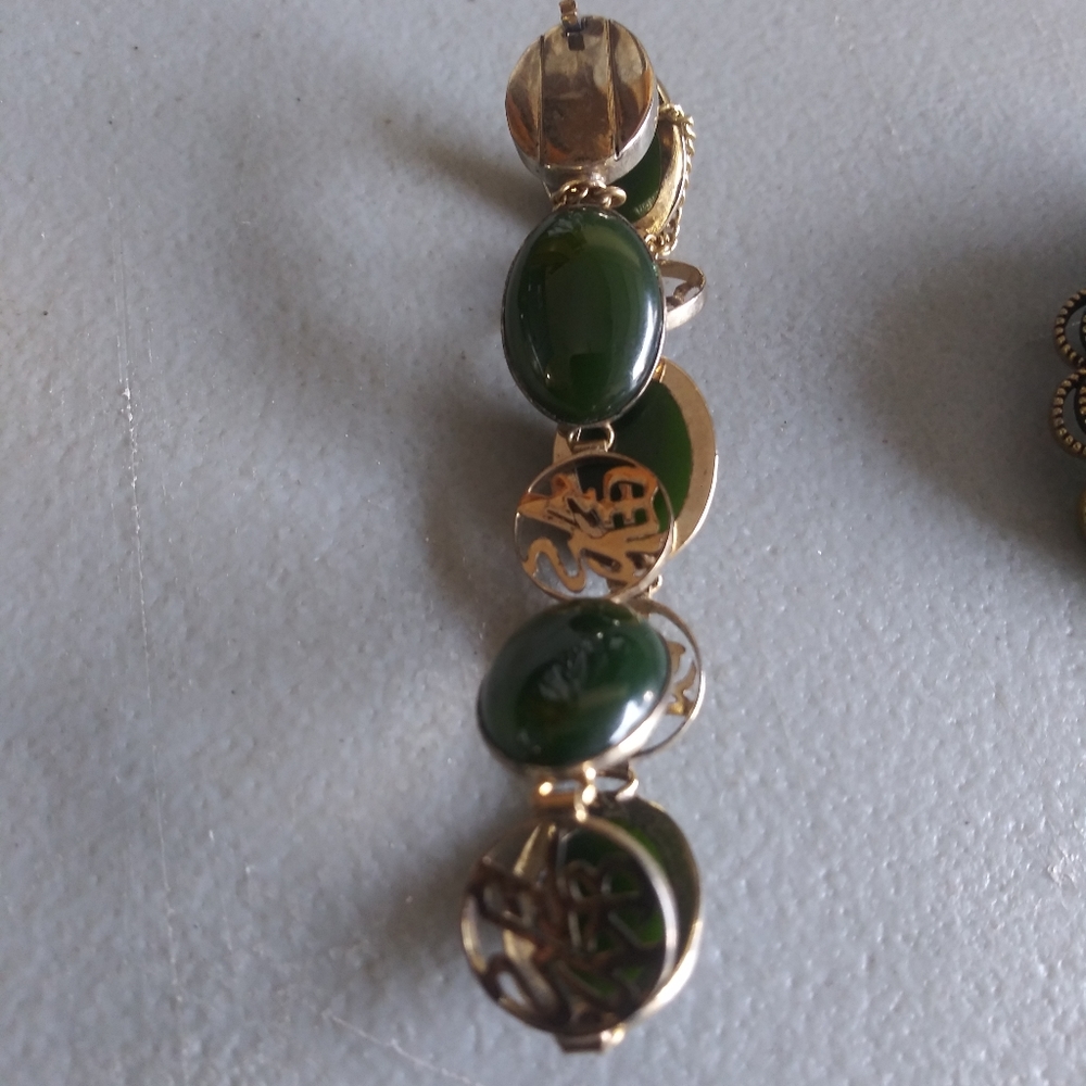 Vintage Sterling & jade chinese ladies bracelet